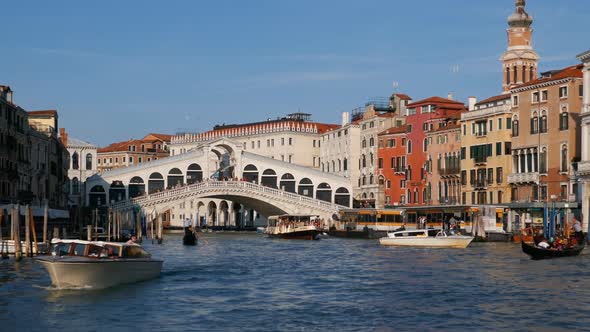 POV Sailing on Venice Grand Canal alt