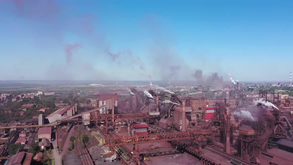 Steel Plant pollutes environment
