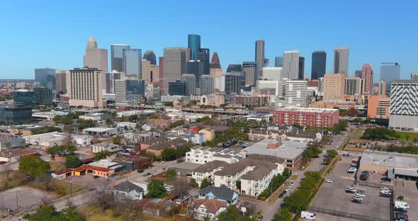 4k aerial view of downtown Houston and nearby neighborhoods alt