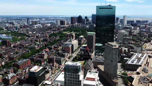 Boston panoramic view over John Hancock Tower, Back Bay, Boston Public Garden, Boston Common and Cha alt