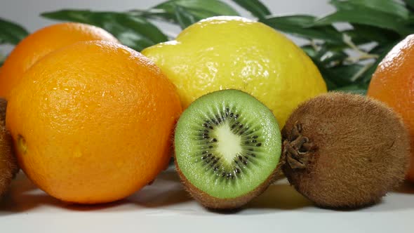 Citrus On The Table alt