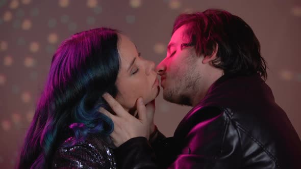 Drunk Couple Kissing Passionately at Nightclub Party, One Night Sex, Risk of Std alt