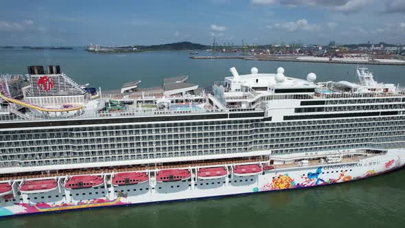 The Marina Bay Cruise Centre Terminal alt