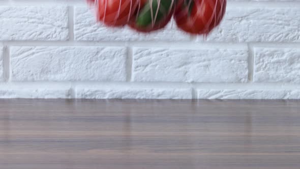 A Woman Brought Organic Vegetables From a Nowaste Eco Store with a Mesh Bag alt