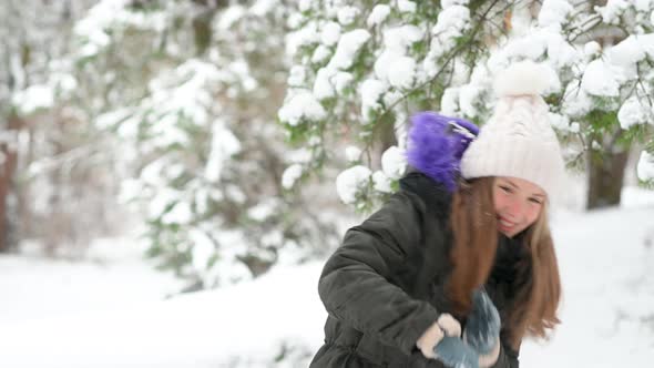 Fun winter games outside alt