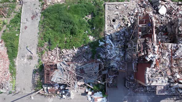 Residential Building Destroyed By the War in Ukraine alt